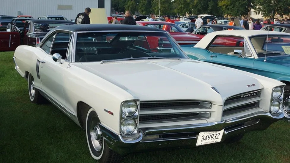 Pontiac 2+2: What Were They &amp; When Were They Made?