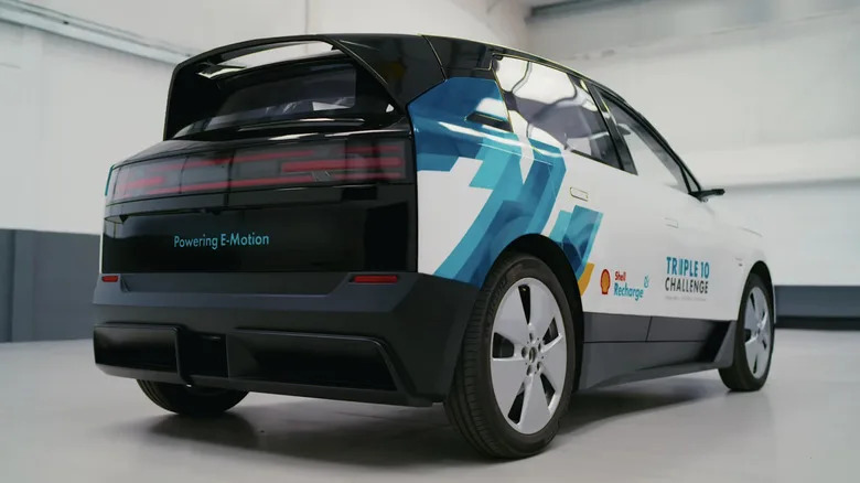 Shell Built An EV Hatchback Concept To Show Off Fast-Charging Tech, And It Actually Looks Great Too