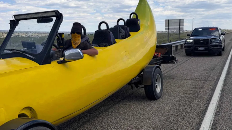 Man Has Driven a 23-Foot Banana Car Across America for 15 Years and Gets Pulled Over Constantly