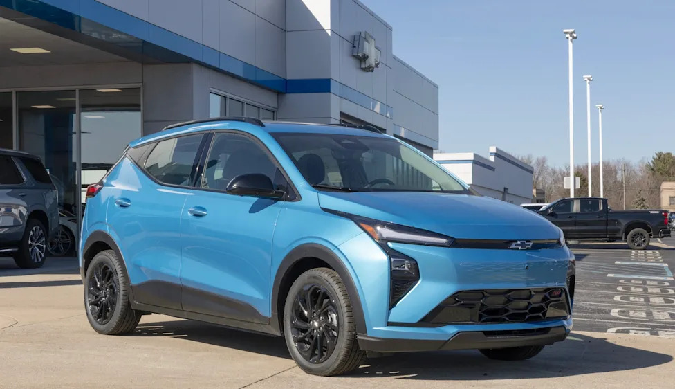 GM revived the 2027 Chevy Bolt for one year, and dealers still have 118 days of inventory