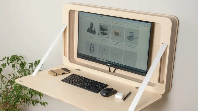 How To Turn Your Camper Or RV Into A Slick Mobile Office