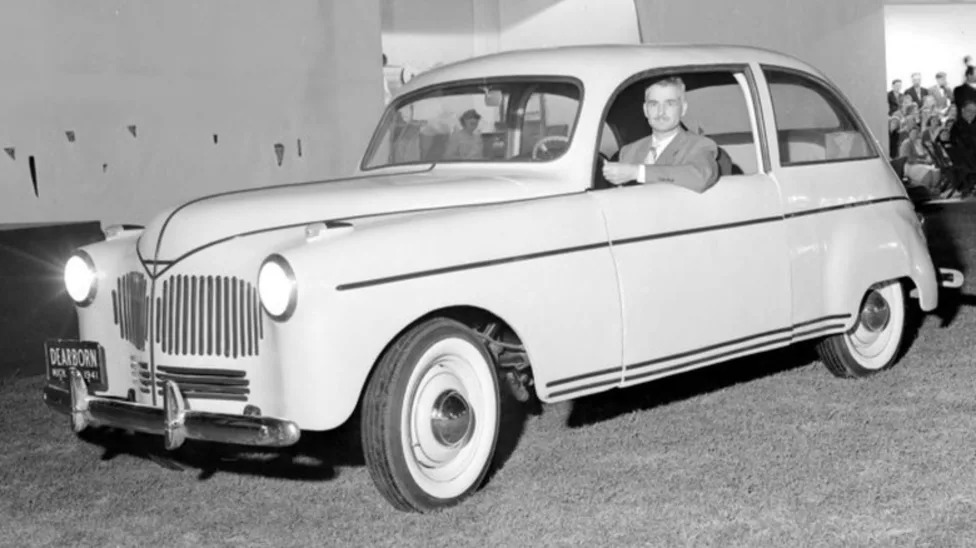 George Washington Carver And Henry Ford Teamed Up To Try Plant-Based Plastic Car Bodies