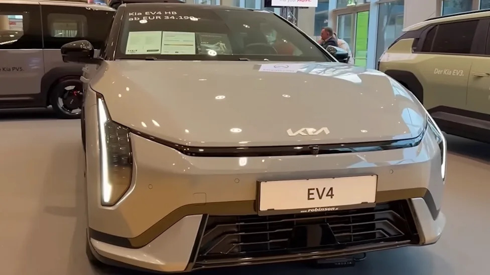 Kia, Kia's small EV hatch gets a big upgrade in Europe with all-wheel drive and 347-mile range