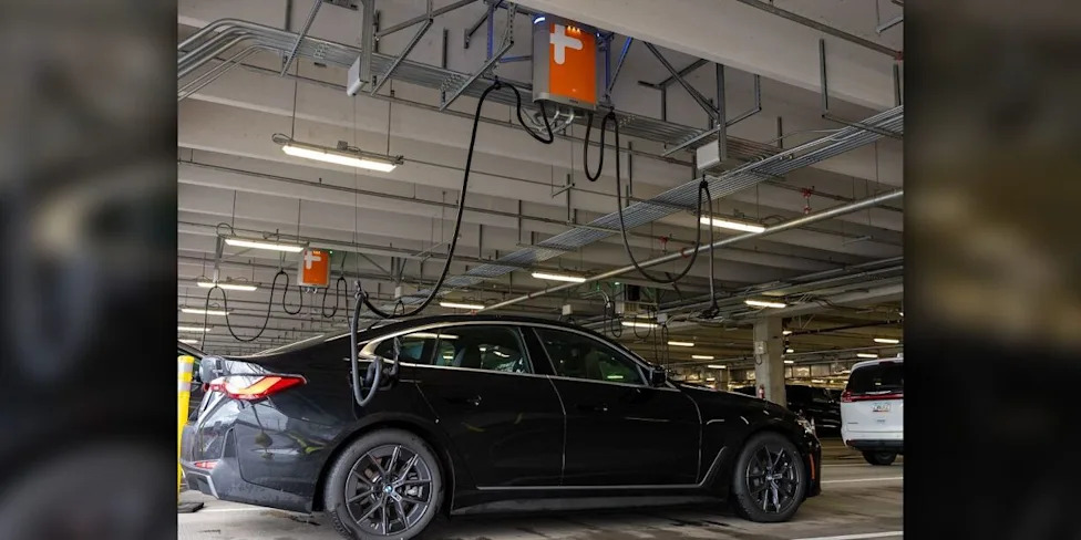 Overhead ChargePoint System Fast-Charges 20 EVs at PDX