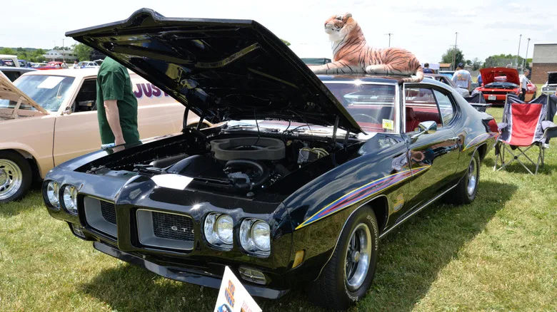 What's The Difference Between The Oldsmobile And Pontiac 455?