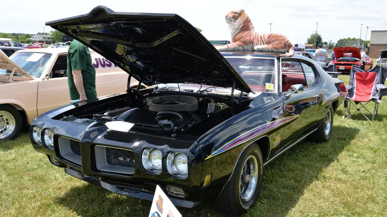What's The Difference Between The Oldsmobile And Pontiac 455?