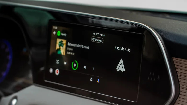 Android Auto's Wavy Audio Line Is Leaving Users Conflicted