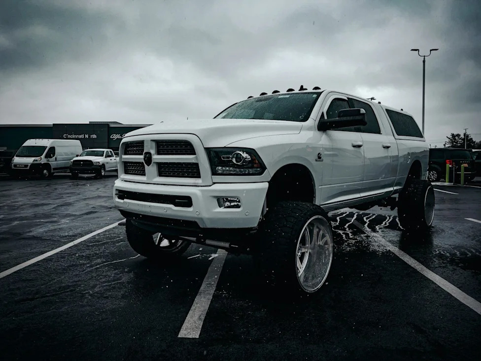 Lift Kit, Leveling Kit, or Body Lift? Here's How to Actually Choose