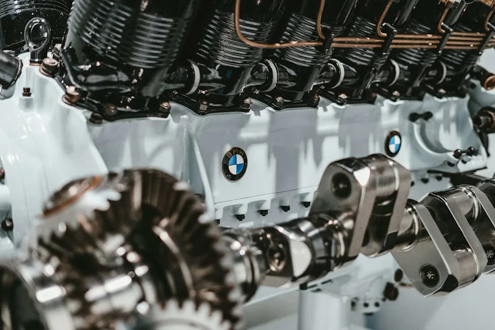 BMW, The BMW M10 Doesn't Need a Chassis to Be Collectible