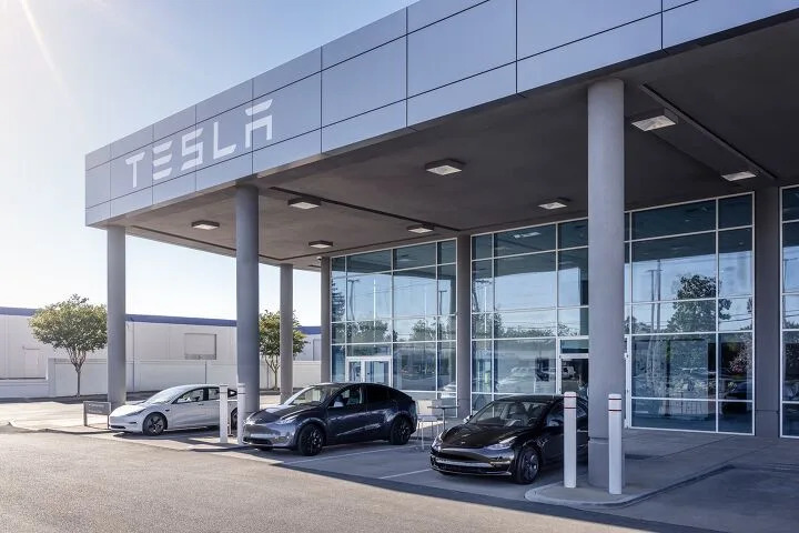 Question of the Day: Should Automakers be Allowed to Sell Cars Direct to Consumers?