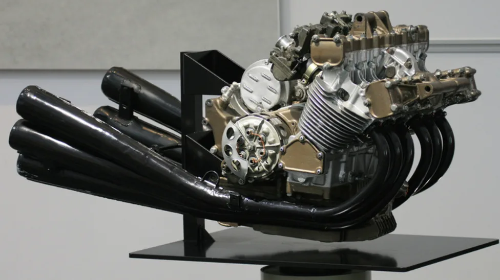 This 18,000-RPM Marvel Is The Smallest Inline-6 A Manufacturer Ever Put In A Motorcycle
