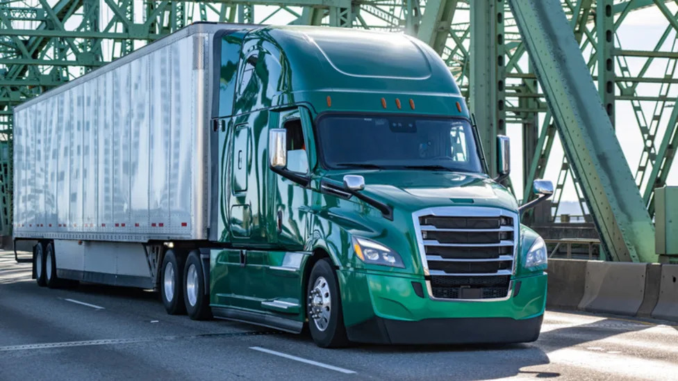 Who Invented The Semi-Truck &amp; When Was The First Model Sold?
