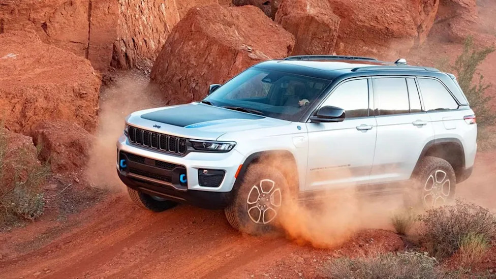 Stellantis U.S. Boss Says Hemi V8 Isn't Refined Enough For Jeep Grand Cherokee