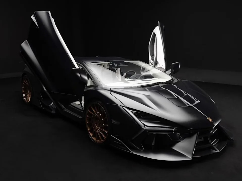 Lamborghini Revuelto Goes Full Dark Knight With a Wild Widebody Makeover
