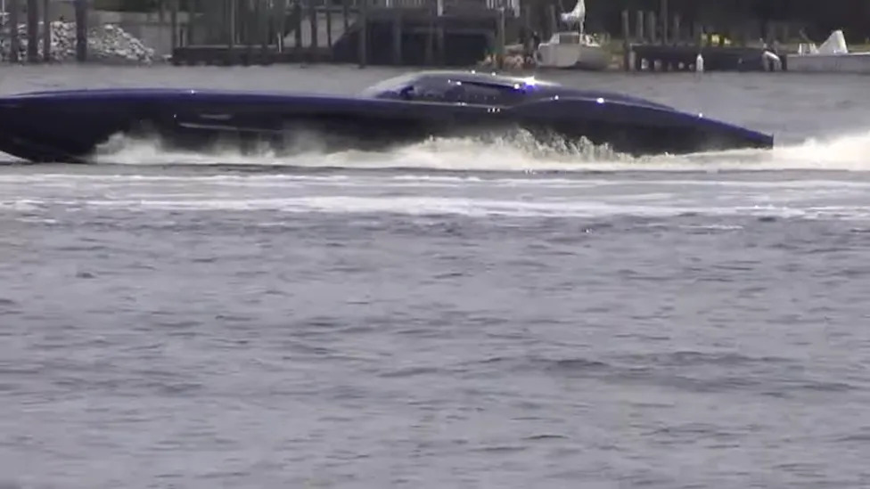 This 2,700-Horsepower Corvette Boat Reportedly Outran the Coast Guard and the Internet Cannot Handle It