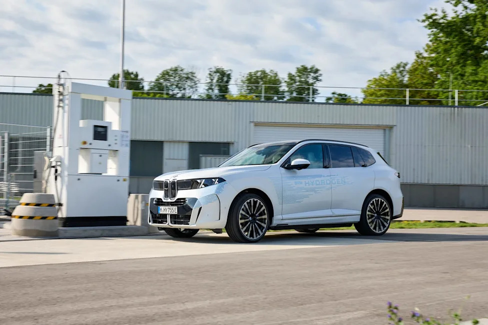 BMW Takes iX5 Hydrogen One Step Closer to Production