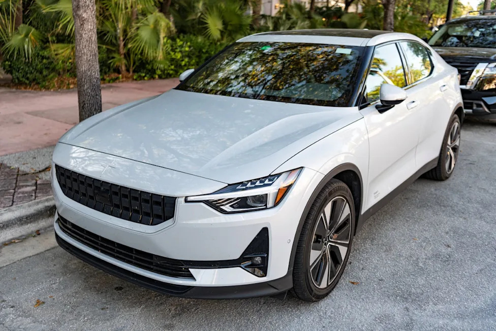Polestar 2 driver logs charging on 1,000-mile trip, says time lost was under 90 minutes
