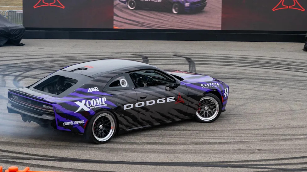 Dodge Reveals Two 750-HP Manual Charger SIXPACKs You Can’t Buy