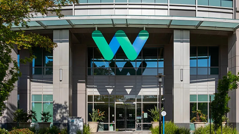 Dead Waymo Robotaxi Batteries Left Cars Stranded In San Francisco Traffic Jam