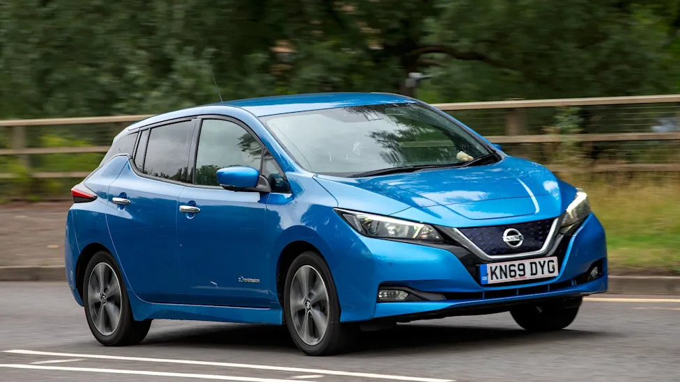 Nissan, Nissan Leaf, Nissan Leaf owner using gas-powered rental says even idling with AC on now feels like 'wasting' fuel