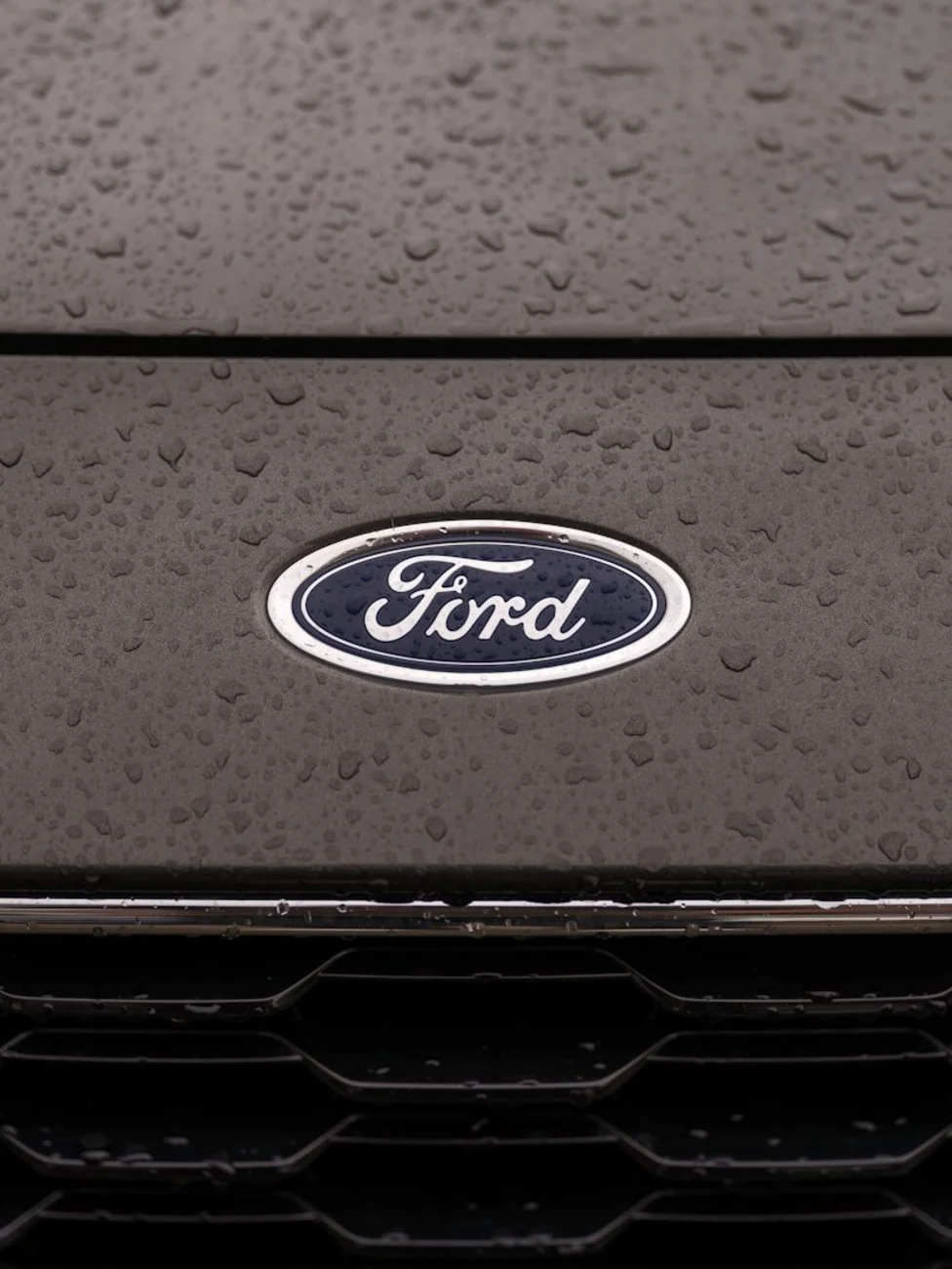 Ford, Ford Is Recalling Over Half A Million Expeditions Because The Console Trim Keeps Slicing People's Hands Open, And 65 Have Already Been Hurt