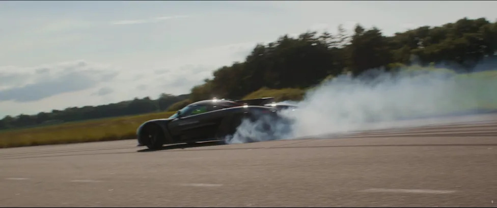 Koenigsegg, Koenigsegg Jesko Stomps Old Production Car Records for Quarter-Mile, Half-Mile Speed