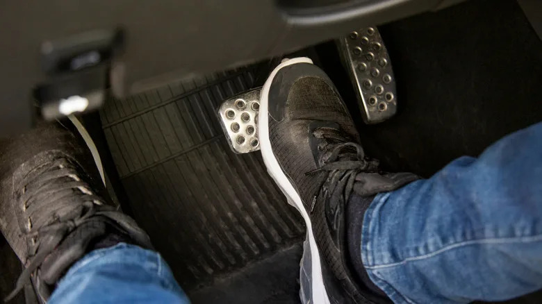 Here's How To Tell If Your Brake Light Switch Is Bad