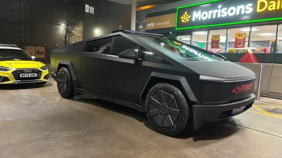 Tesla, Cybertruck, Tesla Cybertruck Seized by UK Police After Driver Takes Illegal Vehicle on Public Roads