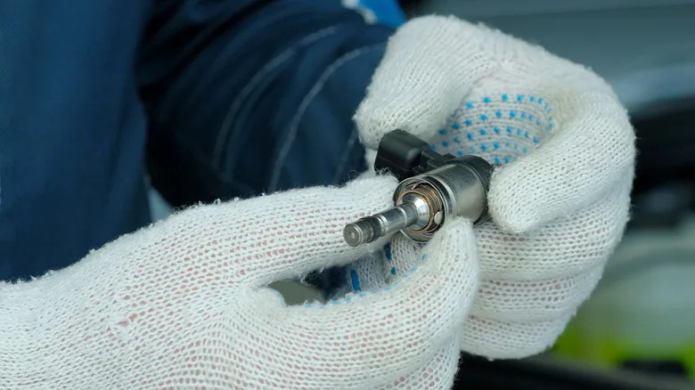 What Are Signs Of A Clogged Fuel Injector (And Can Fuel Injector Cleaner Help?)