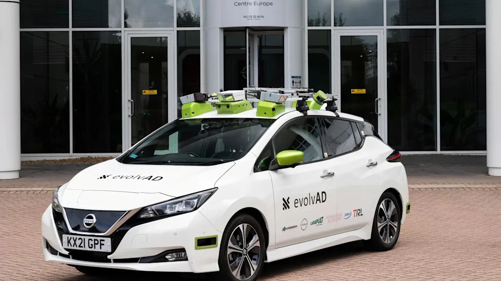 Nissan, Nissan UK launches first ‘real-world’ driverless pilot