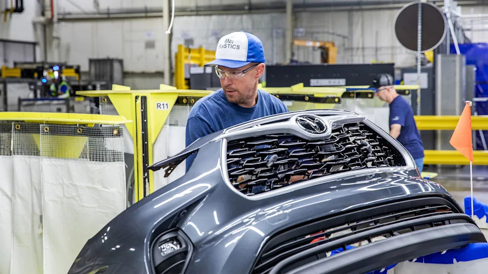 Japan Wants to Standardize Car Parts to Protect Its Auto Industry