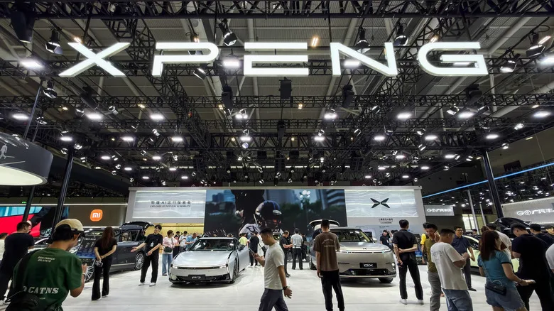 Tesla Faces A Potential Challenge From A Robotaxi Manufacturer In China