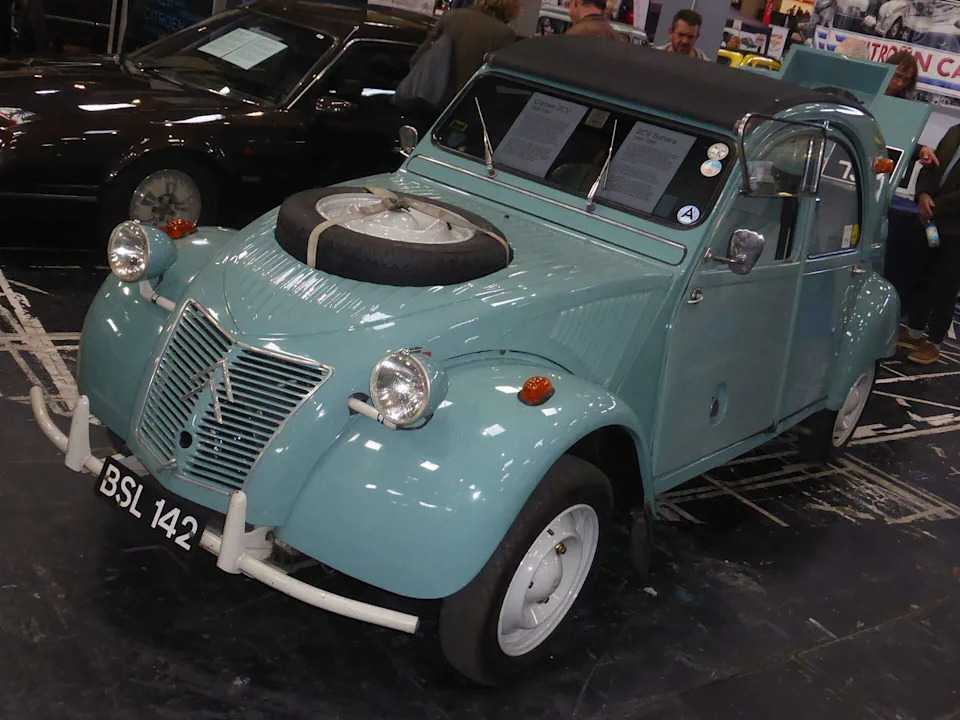 The Eendenmuseum’s 300 Citroën 2CVs Are Headed to Auction. The Real Test Is Depth, Not Rarity