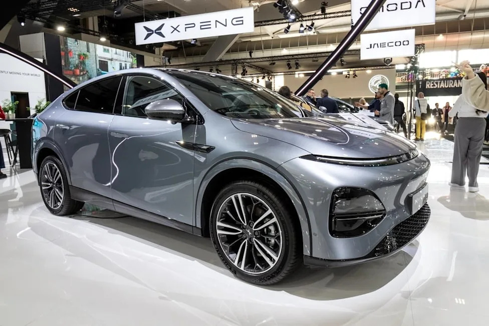 Xpeng, SUV, Tesla, XPeng’s New SUV Launch Reveals Bigger Tesla Challenge With Level 4 Autonomy and In-House AI Foundation Model Planned By 2028: Report