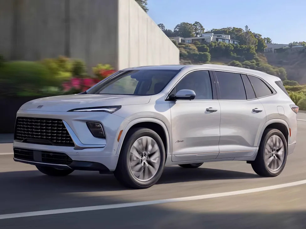 GM Is Turning Its In-Car Cameras Into Security Recorders