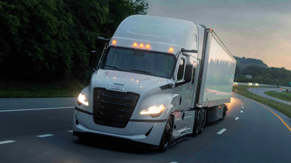 What Makes Diesel Engines Ideal For Long-Haul Trucking? (And Are There Any Gas-Powered Semis?)