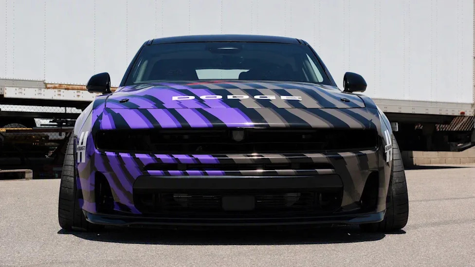 Dodge Reveals Two 750-HP Manual Charger SIXPACKs You Can’t Buy