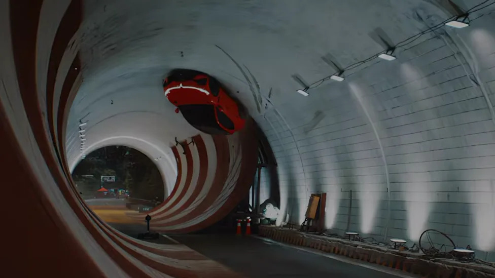 Video: Chinese SUV Does 360° Loop In A Tunnel