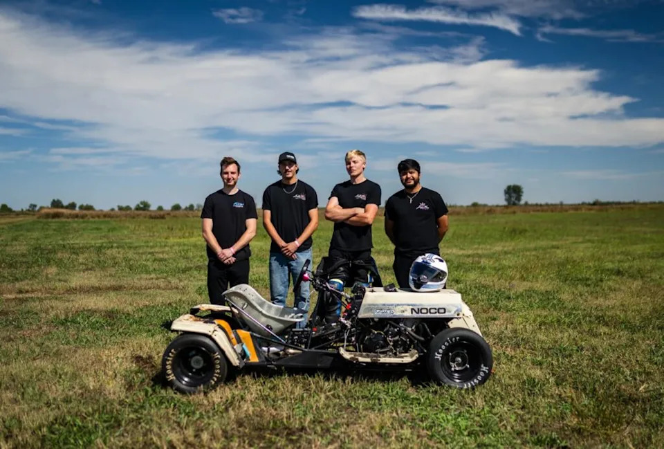 Someone Built a Lawnmower That Can Do 152 MPH and Can Still Cut Your Grass
