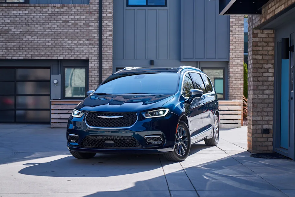 Battery, Chrysler recalls Pacificas for battery fire risk, says to park outside