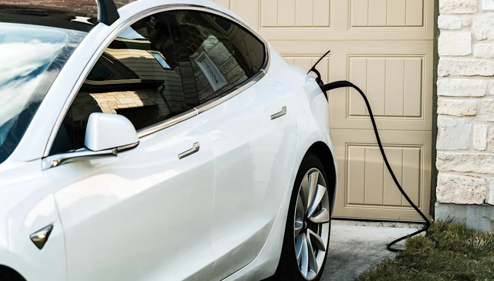 UK researchers say solar-skinned EVs may protect batteries more than boost range