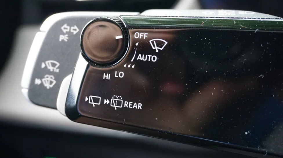 The New Audi Q3's Funky Turn Signal Stalk Is Actually Really Cool And Satisfying To Use