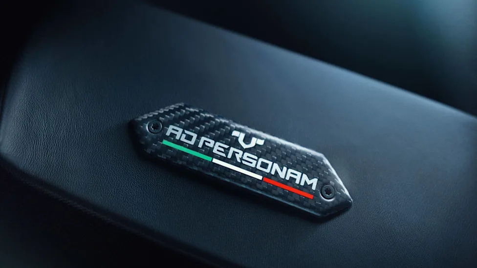 These Ad Personam Lamborghini Temerarios Are a Masterclass Of Bespoke Craftsmanship