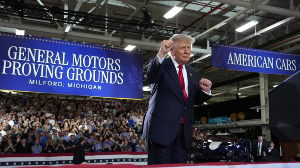 Cadillac, High Gas Prices Be Damned, Trump Just Bought 250 Cadillac Escalades