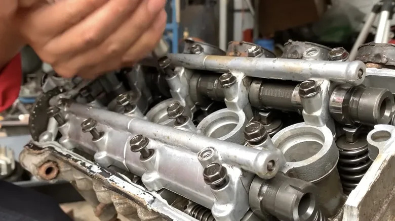 Why Are Inline-4 Motorcycle Engines Called 'Screamers'?