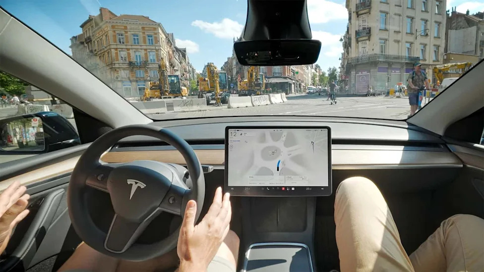 Here’s How Tesla FSD Handles Europe’s Tight City Streets