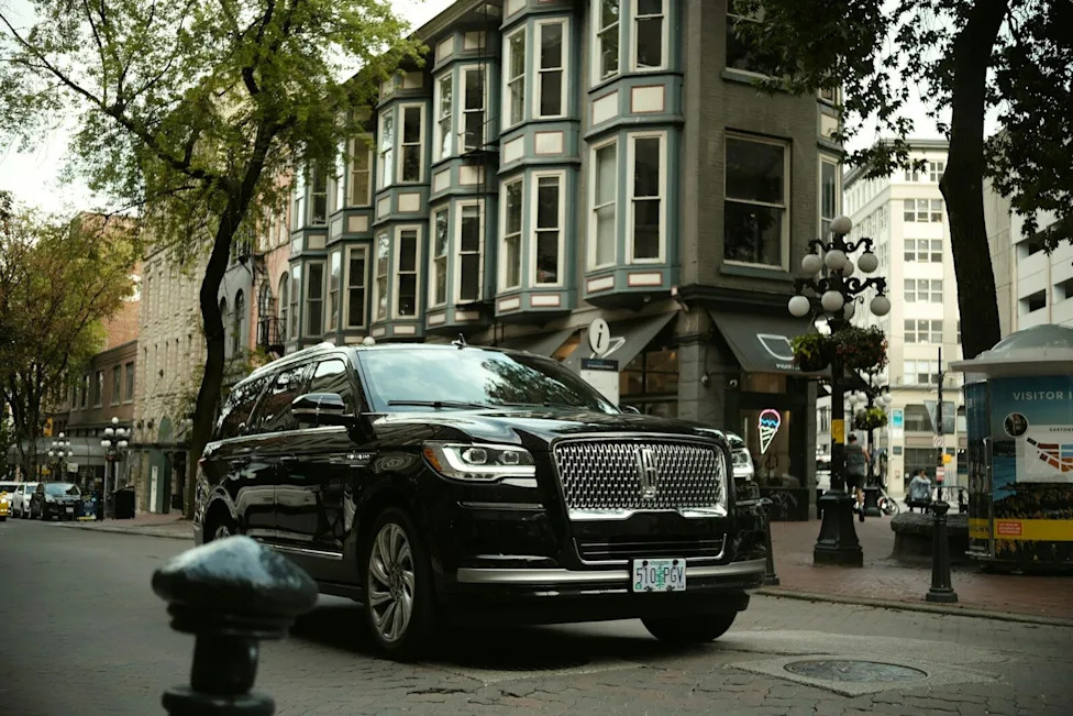 Lincoln, SUV, Inside Serena Williams’ One-Off Lincoln Navigator: The Luxury SUV Packed With Hidden Family Tributes and Personal Details