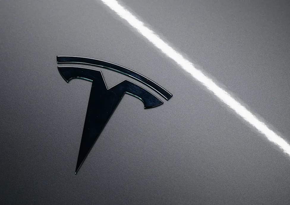 Tesla plans to sell electric Semi truck in Europe