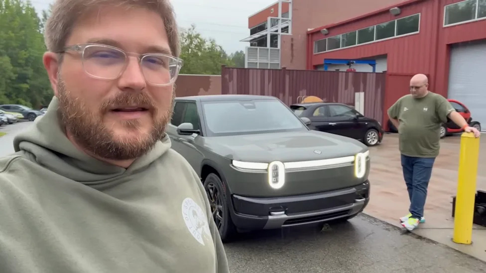 Rivian, Loaded Rivian R2 hits its 4,400-pound tow limit, and range takes center stage