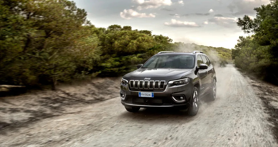 Jeep, FCA Recalls Over 61,000 Jeep Cherokees as One Owner Injured by Major Issue